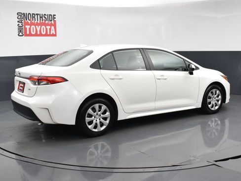 Used 2024 Toyota Corolla LE FWD image 4