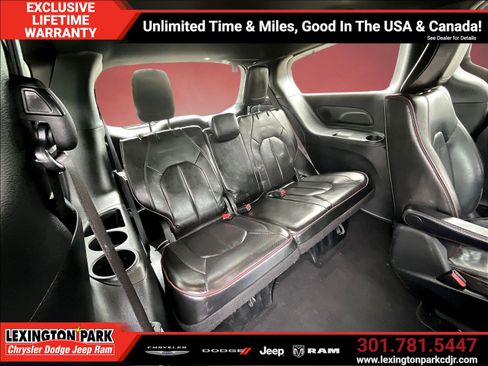 Used 2020 Chrysler Pacifica Limited FWD image 24