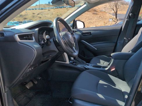 Used 2024 Toyota Corolla Cross LE image 10