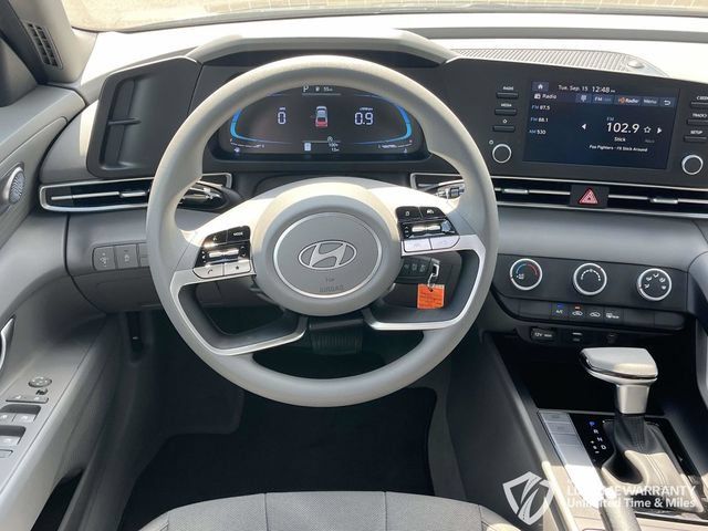 New 2026 Hyundai Elantra SE FWD image 16