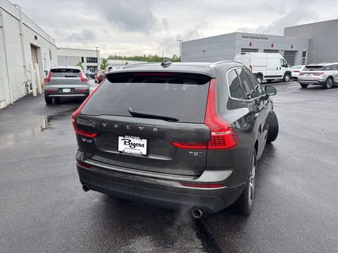 Used 2018 Volvo XC60 T5 Momentum w/ Vision Package AWD/4WD image 3