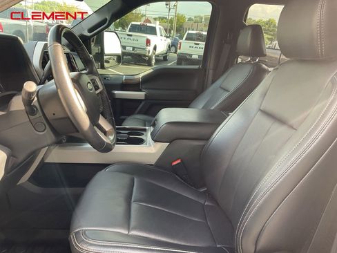 Used 2022 Ford F250 Lariat w/ Black Appearance Package image 29