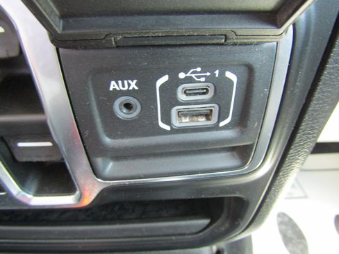 Used 2022 Jeep Gladiator Sport AWD/4WD image 31