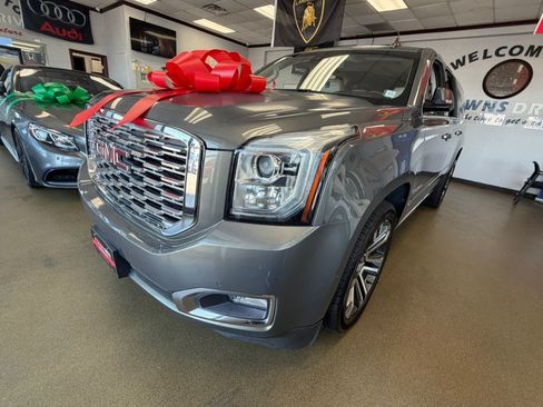 Used 2018 GMC Yukon XL Denali AWD/4WD image 8