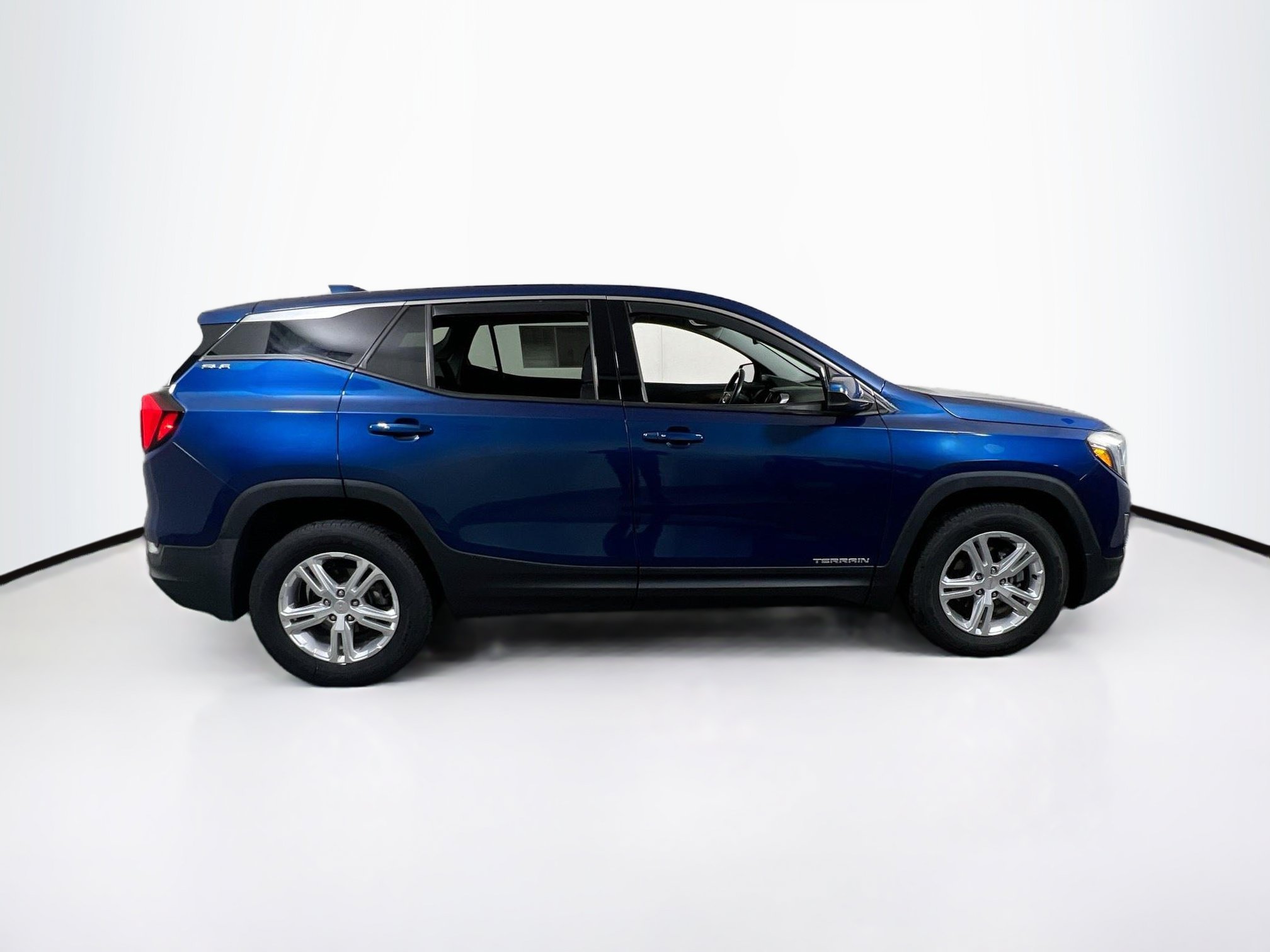Used 2020 GMC Terrain SLE FWD image 4