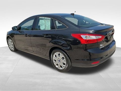Used 2012 Ford Focus SE FWD image 4