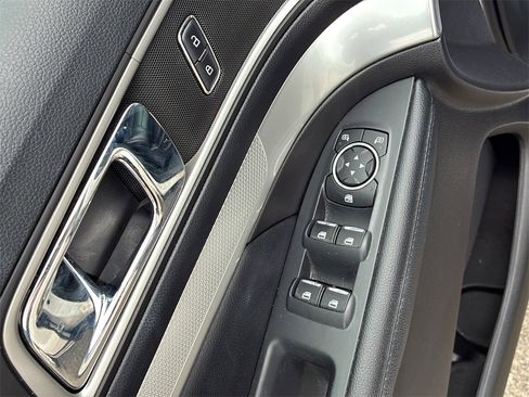 Used 2016 Ford Explorer XLT w/ Equipment Group 202A image 21