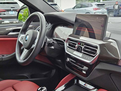 Used 2025 BMW X4 M40i w/ Premium Package image 12