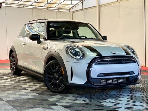 Used 2022 MINI Cooper 2-Door Hardtop image 1