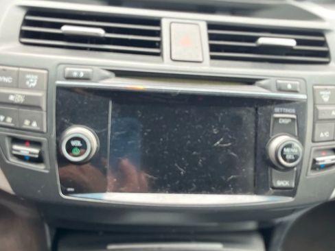 Used 2013 Honda Crosstour EX image 3