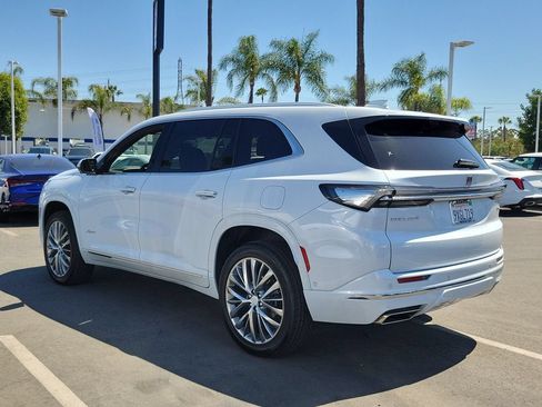 Used 2026 Buick Enclave Avenir w/ Super Cruise Package FWD image 3
