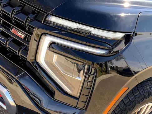 Used 2025 Chevrolet Tahoe Z71 image 28