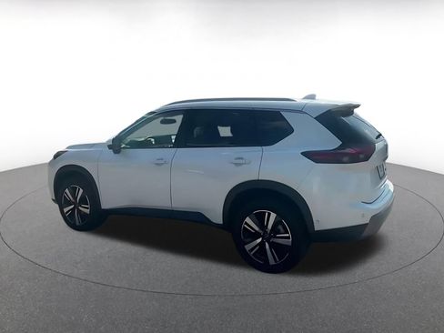 Used 2026 Nissan Rogue SL AWD/4WD image 9