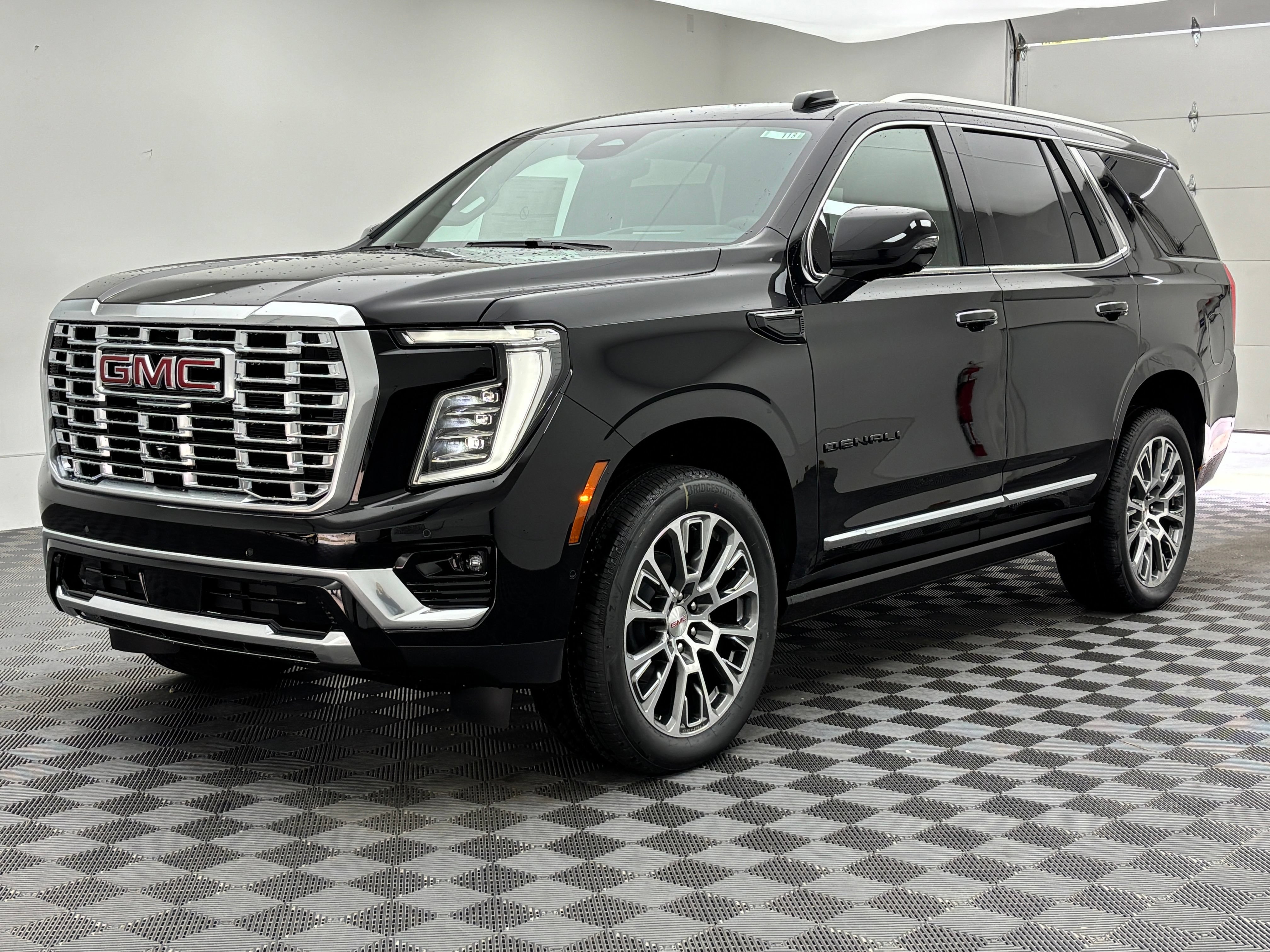 New 2026 GMC Yukon Denali AWD/4WD image 2