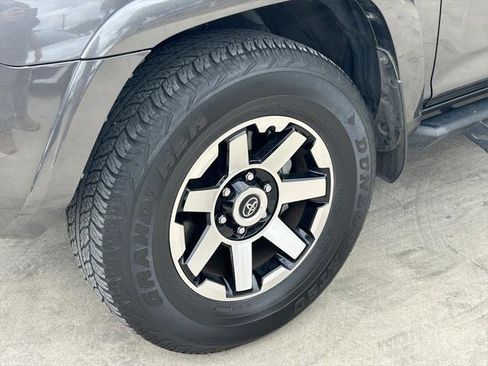 Certified 2022 Toyota 4Runner TRD Off-Road image 9