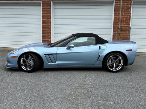 Used 2012 Chevrolet Corvette Grand Sport w/ 3LT Preferred Equipment Group RWD image 4