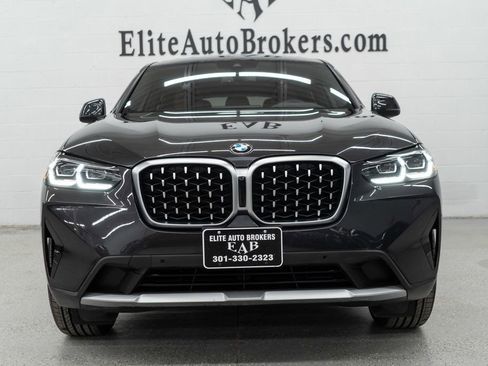 Used 2025 BMW X4 xDrive30i w/ Premium Package image 3