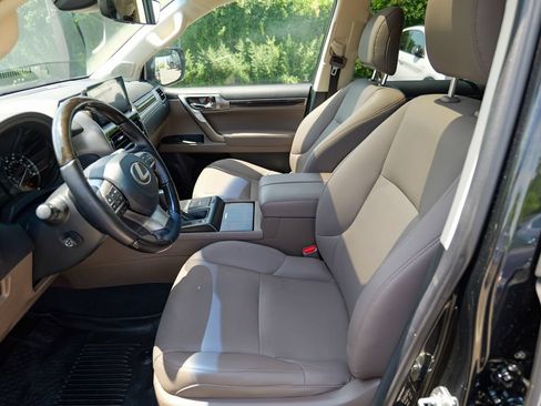 Used 2023 Lexus GX 460 Premium w/ Premium Package AWD/4WD image 22