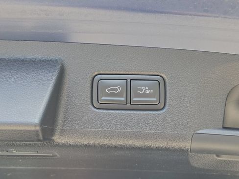 Used 2024 Kia Telluride SX w/ Towing Package FWD image 7
