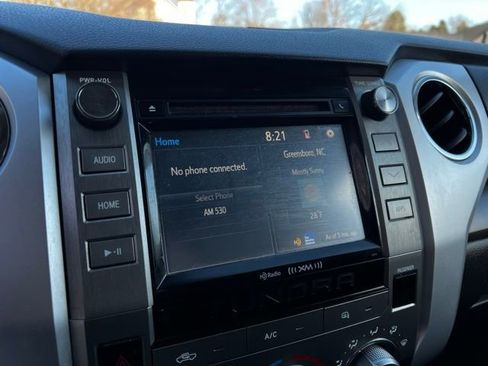 Used 2017 Toyota Tundra SR5 w/ SR5 Upgrade Package AWD/4WD image 38