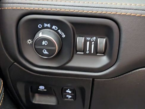 Used 2023 RAM 1500 Limited AWD/4WD image 15