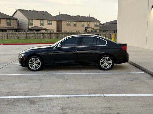 Used 2017 BMW 330i Sedan RWD image 4