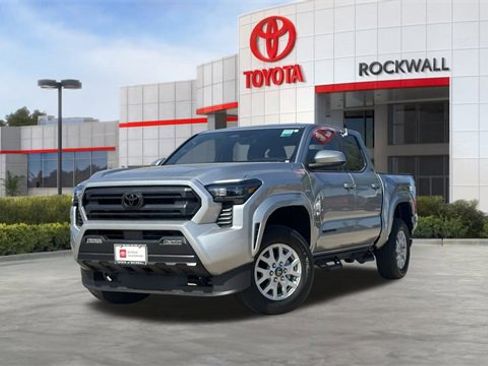 Certified 2025 Toyota Tacoma SR5 image 1