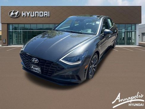 Used 2022 Hyundai Sonata Limited w/ Cargo Package FWD image 1
