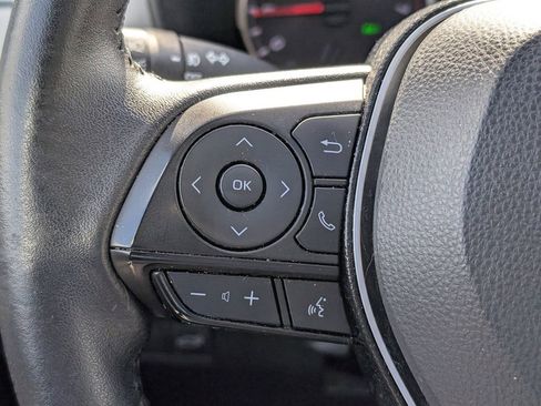 Used 2021 Toyota RAV4 XLE Premium image 24