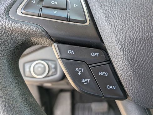 Used 2019 Ford Escape S image 19