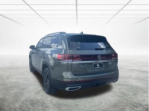 New 2026 Volkswagen Atlas SE FWD image 3