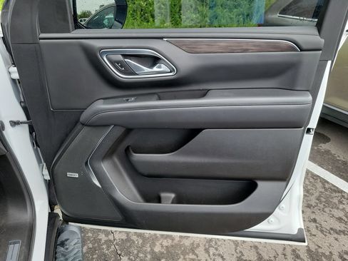 Used 2021 Chevrolet Suburban Z71 w/ Rear Media and Nav Package AWD/4WD image 40