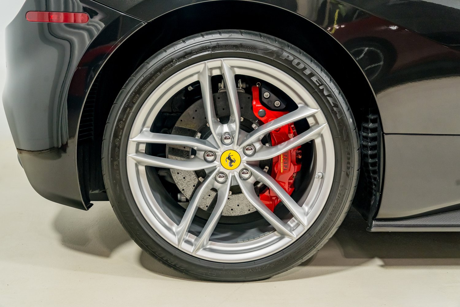 Certified 2018 Ferrari 488 Spider RWD image 25