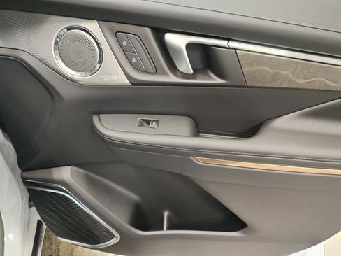 New 2026 Buick Enclave Avenir w/ Super Cruise Package image 9