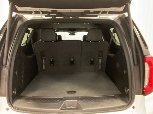 Used 2024 GMC Yukon XL SLT image 14
