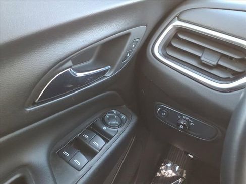 Used 2024 Chevrolet Equinox LT image 21