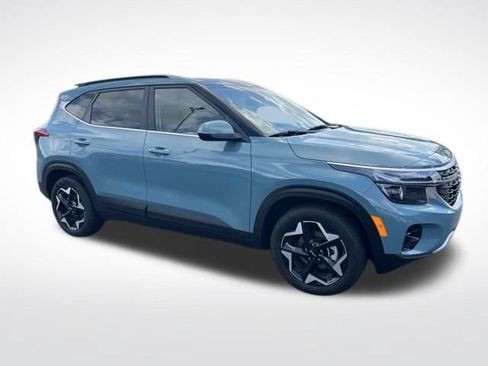 Used 2025 Kia Seltos EX w/ EX Sunroof Package FWD image 2