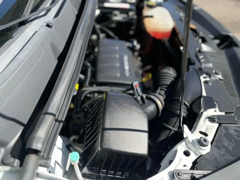 Used 2019 Chevrolet Trax LT w/ LT Convenience Package image 30