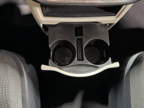 Used 2019 Dodge Grand Caravan SE image 39