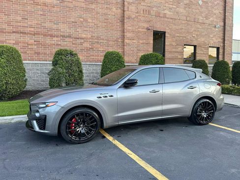 Used 2022 Maserati Levante Modena AWD/4WD image 2