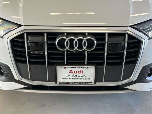 Used 2022 Audi Q7 3.0T Premium Plus w/ Premium Plus Package AWD/4WD image 12