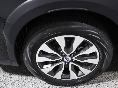 Used 2023 Subaru Outback Limited image 11
