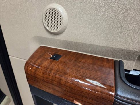 Used 2016 Ford F250 King Ranch w/ FX4 Off-Road Package image 38