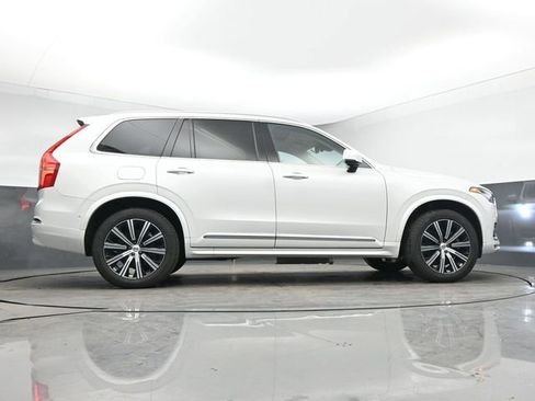 Used 2023 Volvo XC90 B5 Plus image 16