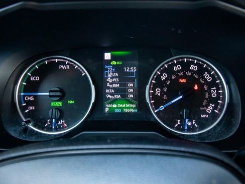 Used 2022 Toyota RAV4 XLE AWD/4WD image 26