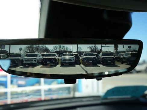 Used 2021 Buick Envision Avenir w/ Technology Package II image 31