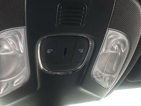 Used 2024 Jeep Compass Limited image 30