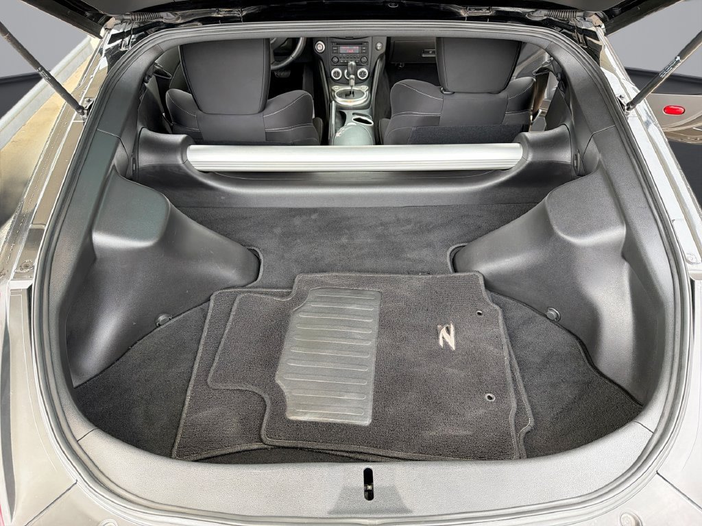 Used 2020 Nissan 370Z Coupe RWD image 13