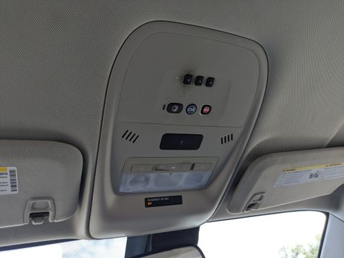 Used 2014 Chevrolet Volt FWD image 31