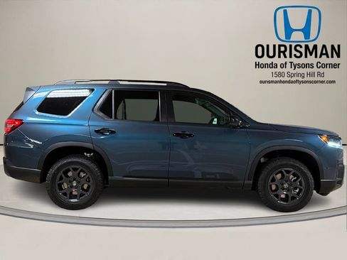 New 2026 Honda Pilot TrailSport image 2